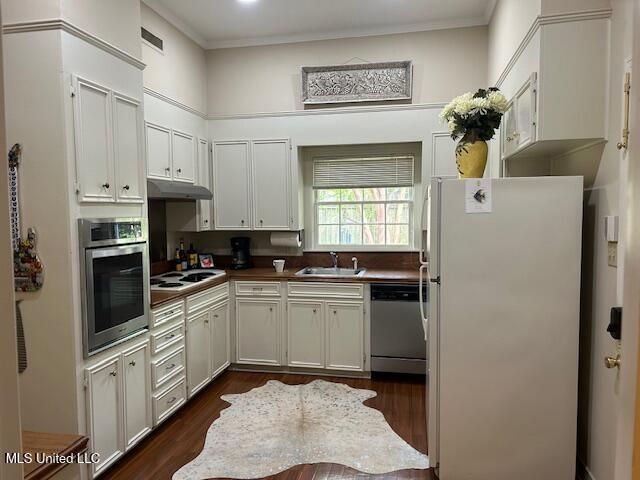 21 Oakhurst Drive, Natchez, MS 39120