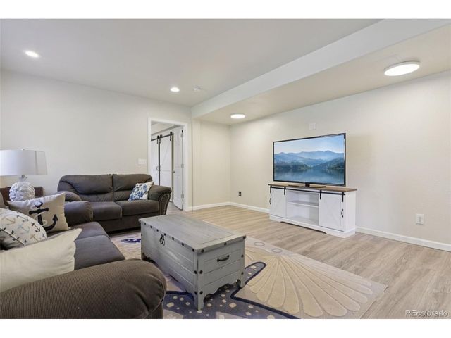 2726 Aylesbury Way, Johnstown, CO 80534