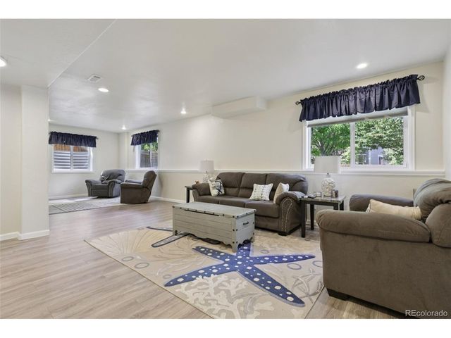 2726 Aylesbury Way, Johnstown, CO 80534