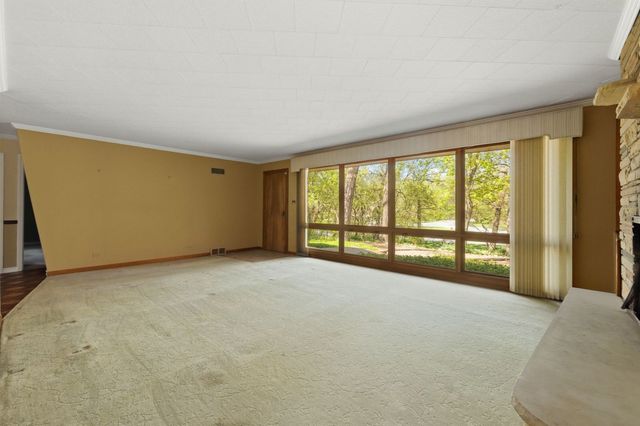 8623 W Algoma Road, Palos Park, IL 60464