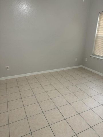 9809 Richmond Avenue G12, Houston, TX 77042