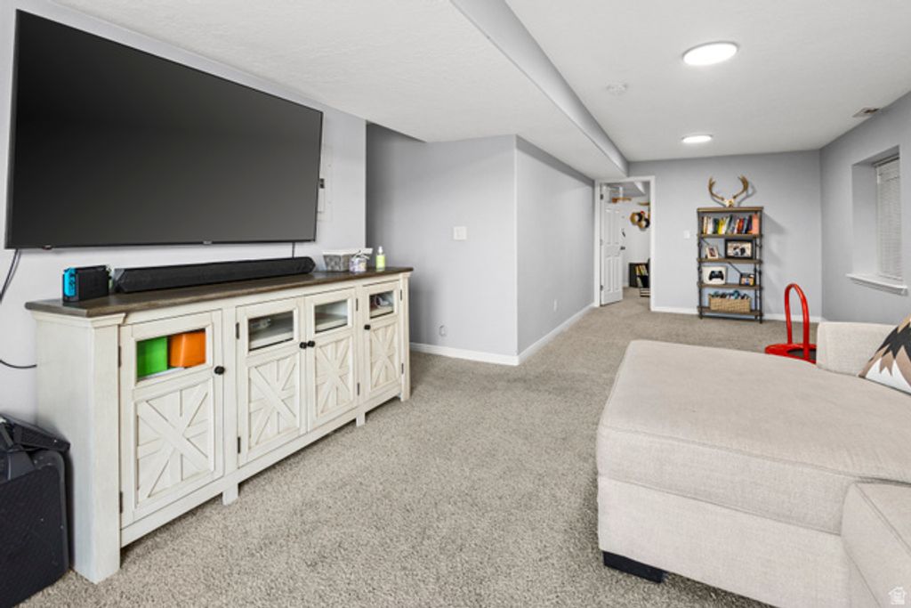 Image 19 of property listing at 3742 W CRANBERRY LOOP CV, Lehi, UT 84043