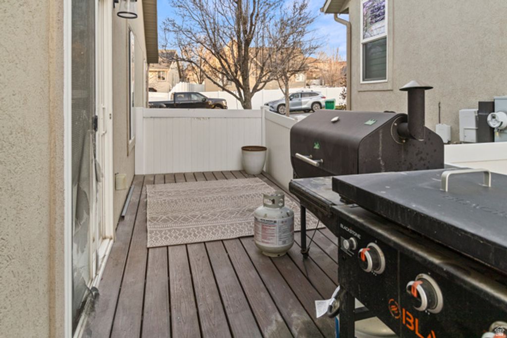 Image 33 of property listing at 3742 W CRANBERRY LOOP CV, Lehi, UT 84043