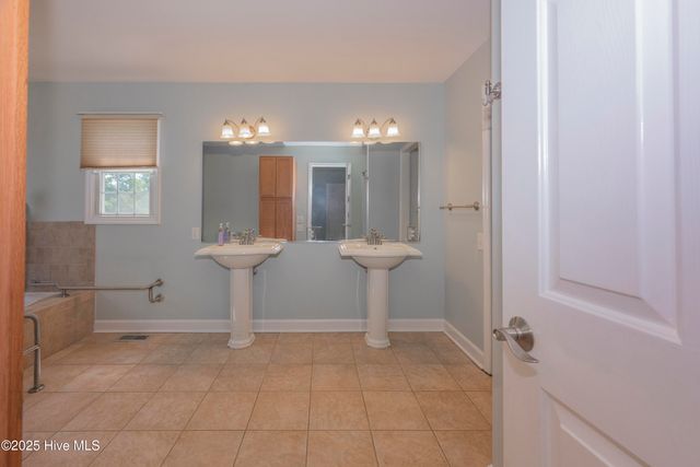 237 Riverbend Road, Jacksonville, NC 28540