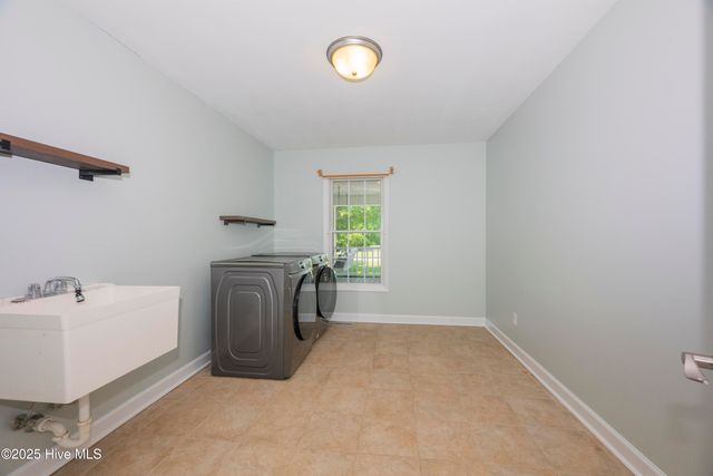 237 Riverbend Road, Jacksonville, NC 28540
