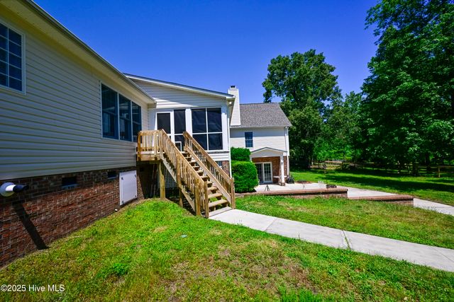 237 Riverbend Road, Jacksonville, NC 28540