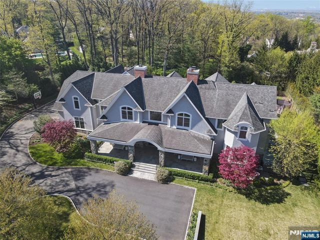 351 Lewelen Circle, Englewood, NJ 07631