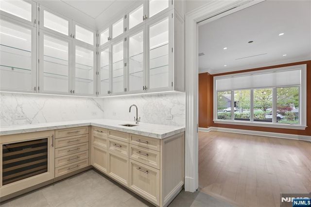 351 Lewelen Circle, Englewood, NJ 07631