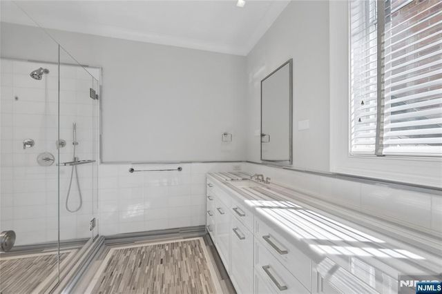 351 Lewelen Circle, Englewood, NJ 07631