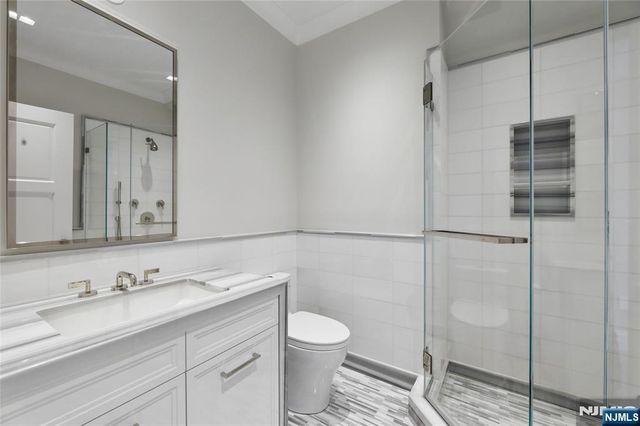 351 Lewelen Circle, Englewood, NJ 07631