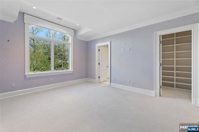 351 Lewelen Circle, Englewood, NJ 07631