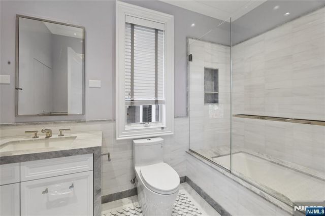 351 Lewelen Circle, Englewood, NJ 07631