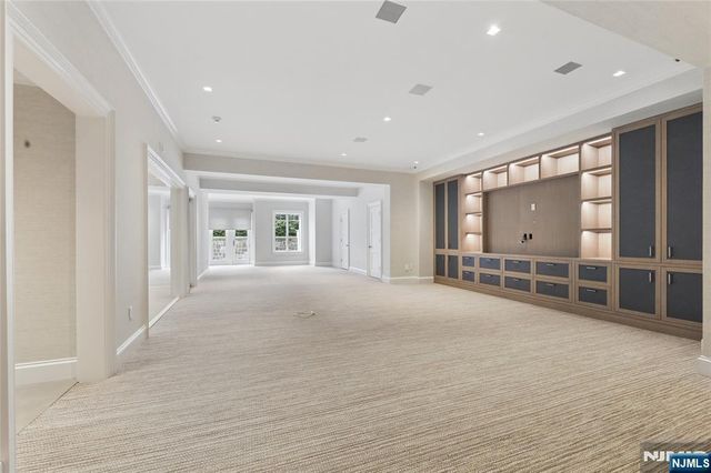 351 Lewelen Circle, Englewood, NJ 07631