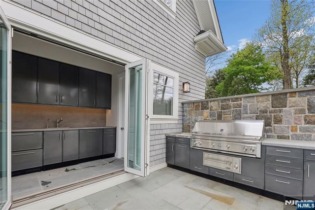 351 Lewelen Circle, Englewood, NJ 07631