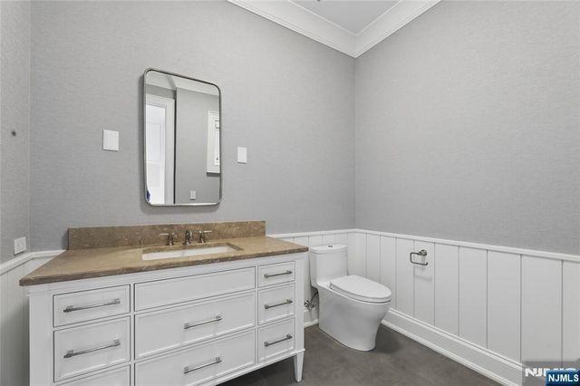 351 Lewelen Circle, Englewood, NJ 07631
