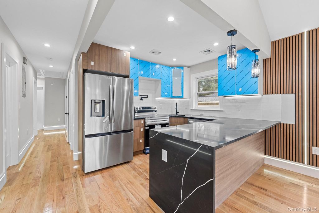 25770 145th Avenue, Rosedale, NY 11422 — photo 3