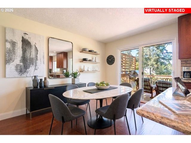 18040 ROYCE Way, Lake Oswego, OR 97034