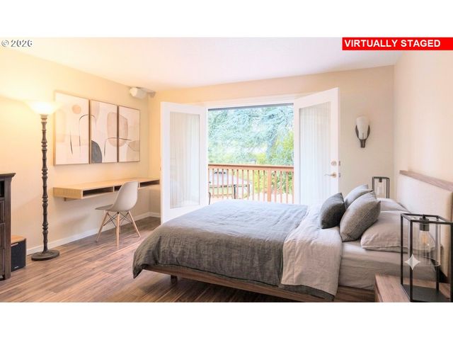 18040 ROYCE Way, Lake Oswego, OR 97034