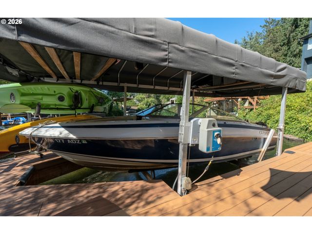 18040 ROYCE Way, Lake Oswego, OR 97034