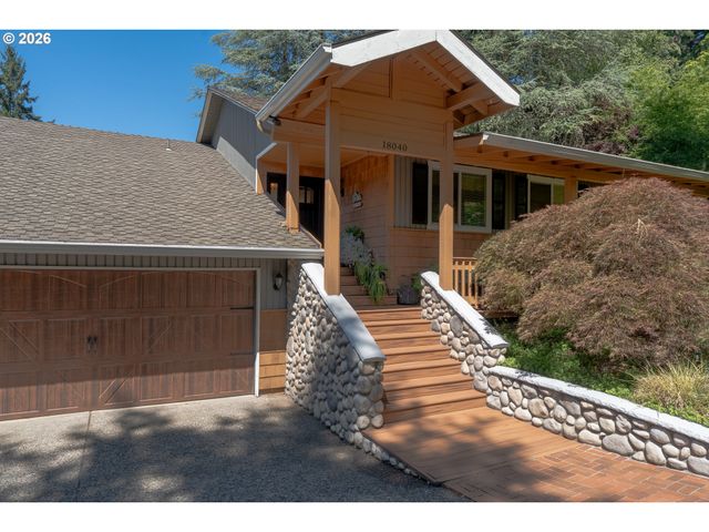 18040 ROYCE Way, Lake Oswego, OR 97034