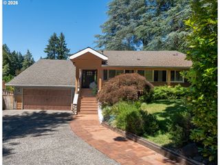 18040 ROYCE Way, Lake Oswego, OR 97034