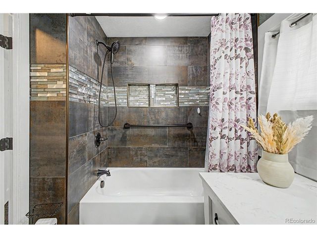 59 N 13th Ave, Brighton, CO 80601