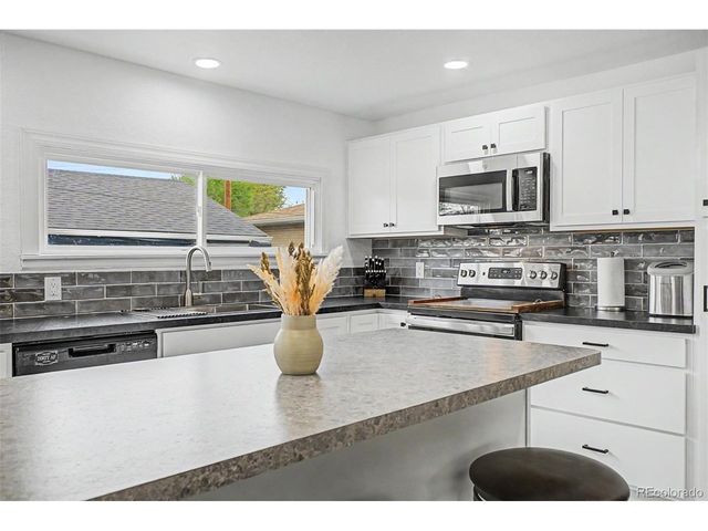 59 N 13th Ave, Brighton, CO 80601