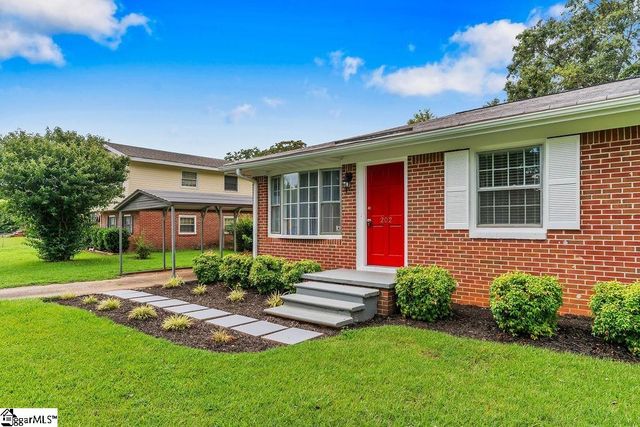 202 Old Farm Road, Moore, SC 29369