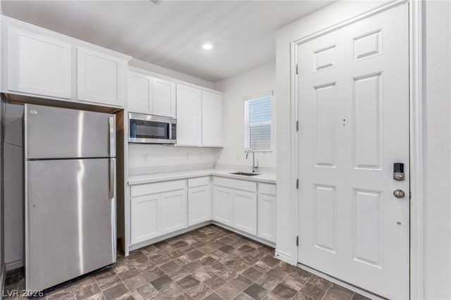 4420 Contour Bend Avenue, North Las Vegas, NV 89084