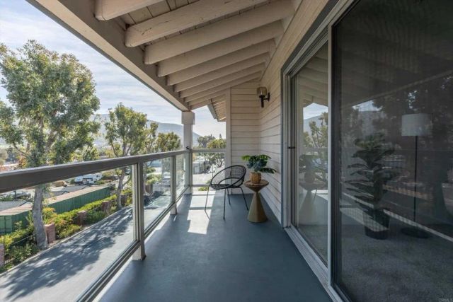 1560 Circa Del Lago D304, San Marcos, CA 92078