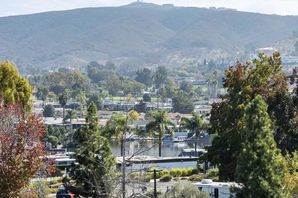 1560 Circa Del Lago D304, San Marcos, CA 92078