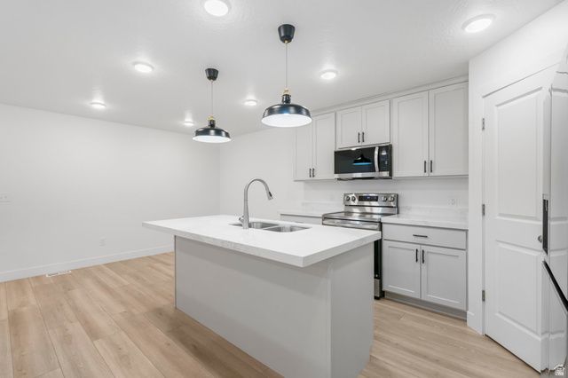 1638 N 160 E, Orem, UT 84057