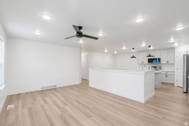 1638 N 160 E, Orem, UT 84057