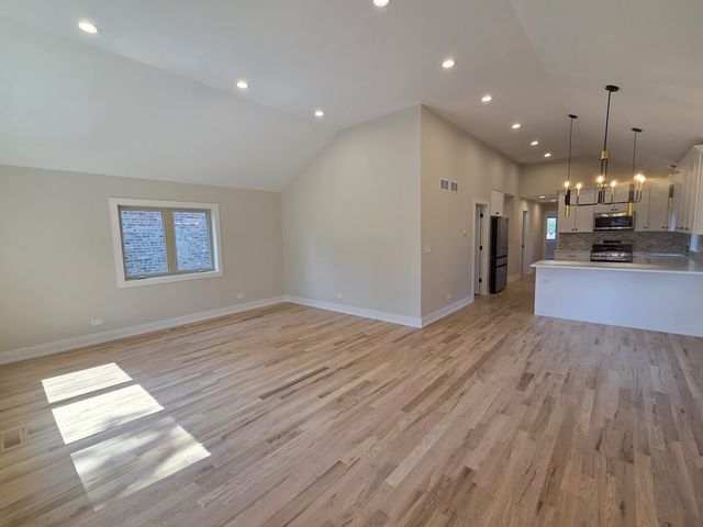 6529 28th Place, Berwyn, IL 60402