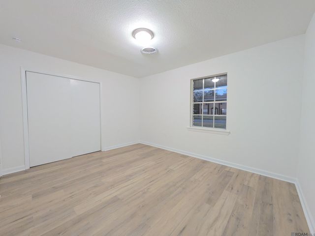 347 Nassau Dr, Baton Rouge, LA 70815