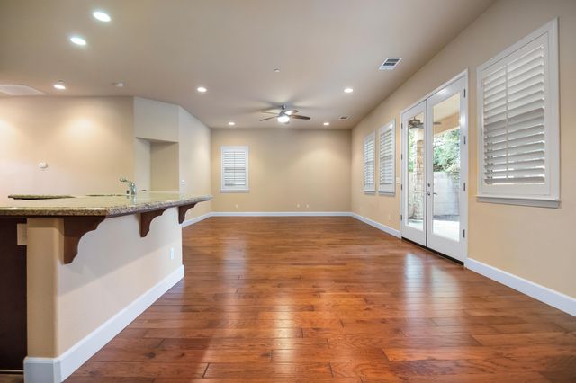 5512 W Orchard Avenue, Visalia, CA 93277