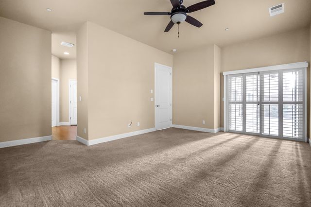 5512 W Orchard Avenue, Visalia, CA 93277