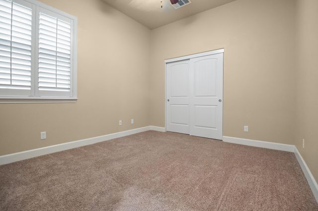 5512 W Orchard Avenue, Visalia, CA 93277