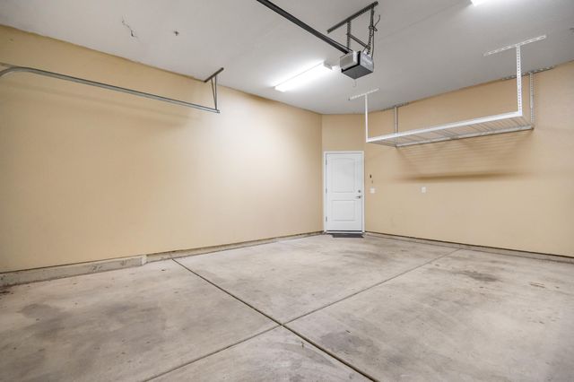 5512 W Orchard Avenue, Visalia, CA 93277