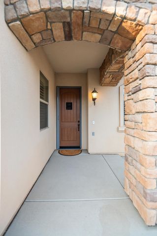 5512 W Orchard Avenue, Visalia, CA 93277