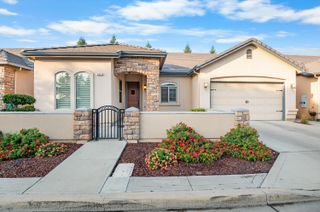 5512 W Orchard Avenue, Visalia, CA 93277