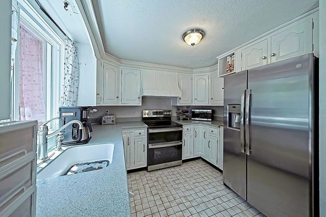 600 Forest St, Bridgewater, MA 02324