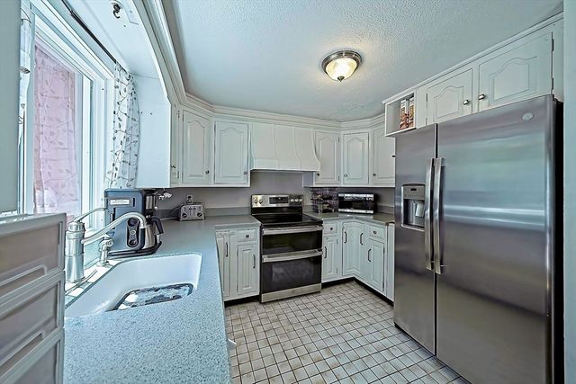 600 Forest St, Bridgewater, MA 02324
