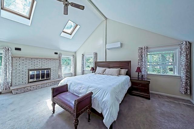 600 Forest St, Bridgewater, MA 02324
