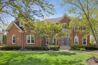 653 Limestone Drive, Batavia, IL 60510