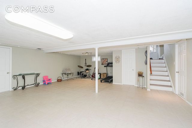 503 Falcon Avenue, New York City, NY 10306