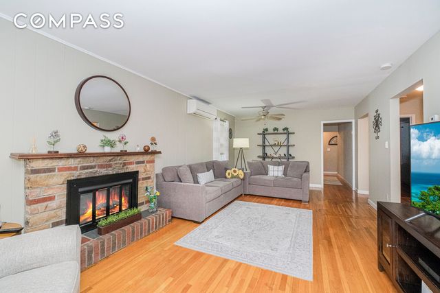 503 Falcon Avenue, New York City, NY 10306