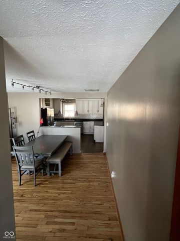 17 Roselawn Avenue, Brownsburg, IN 46112