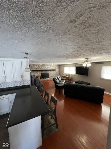 17 Roselawn Avenue, Brownsburg, IN 46112