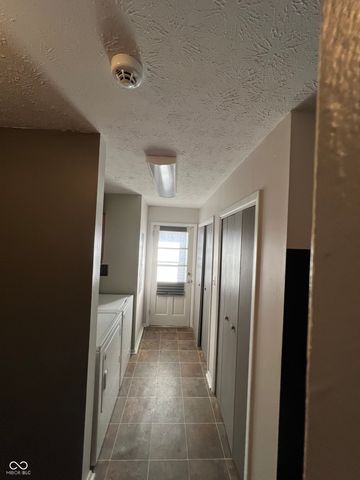 17 Roselawn Avenue, Brownsburg, IN 46112